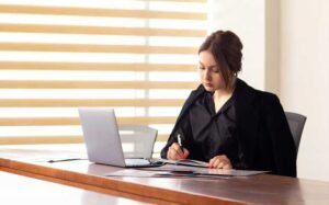 Legal Secretary Level 3 Advanced Diploma